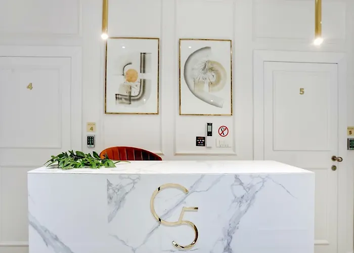 Club Boutique Πανσιόν 4*